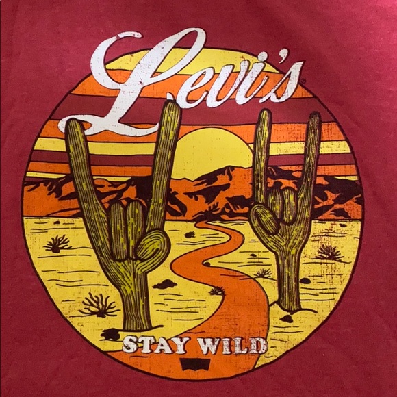 Levi’s Tee - Picture 2 of 2